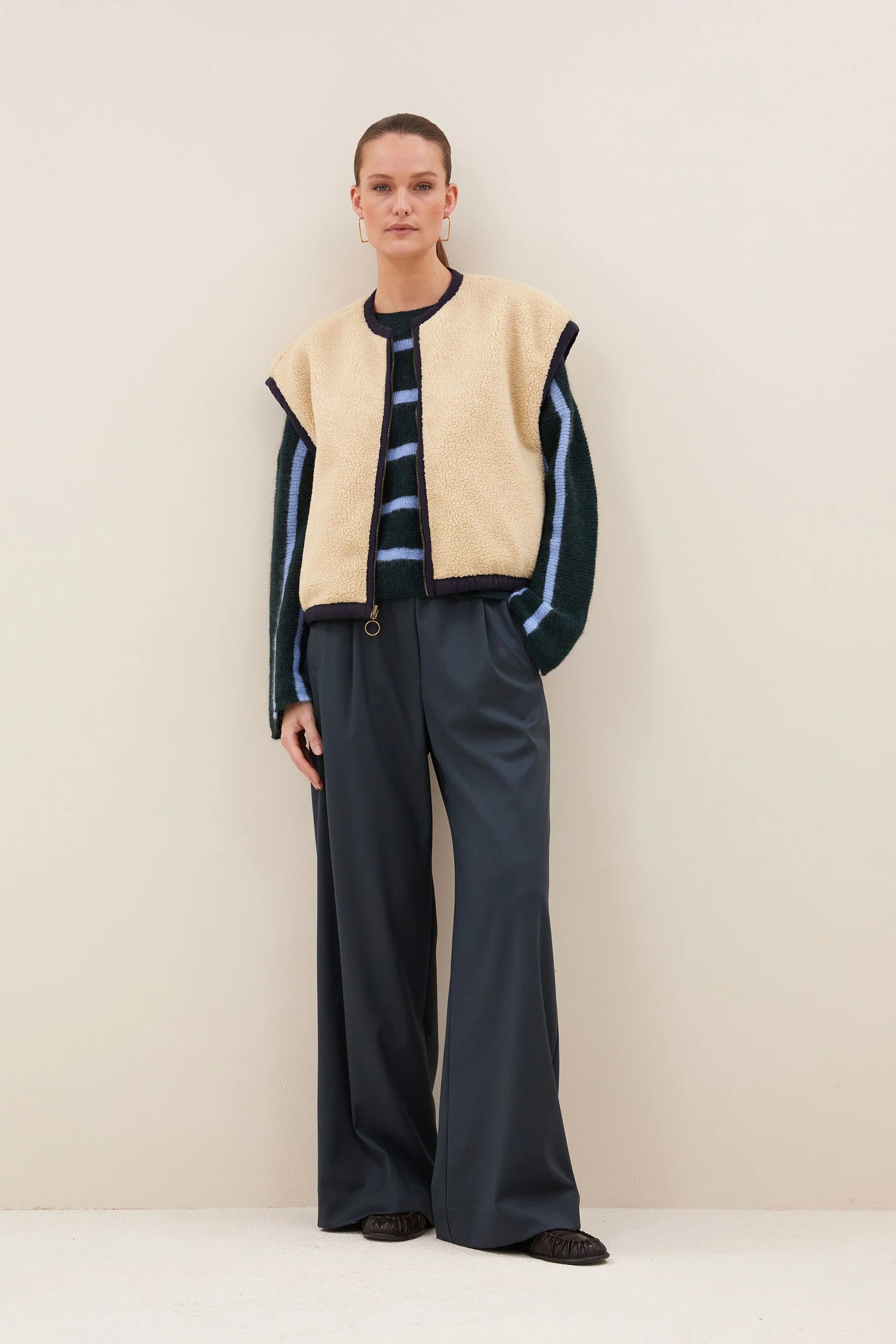 Gio Sleeveless Jacket Midnight