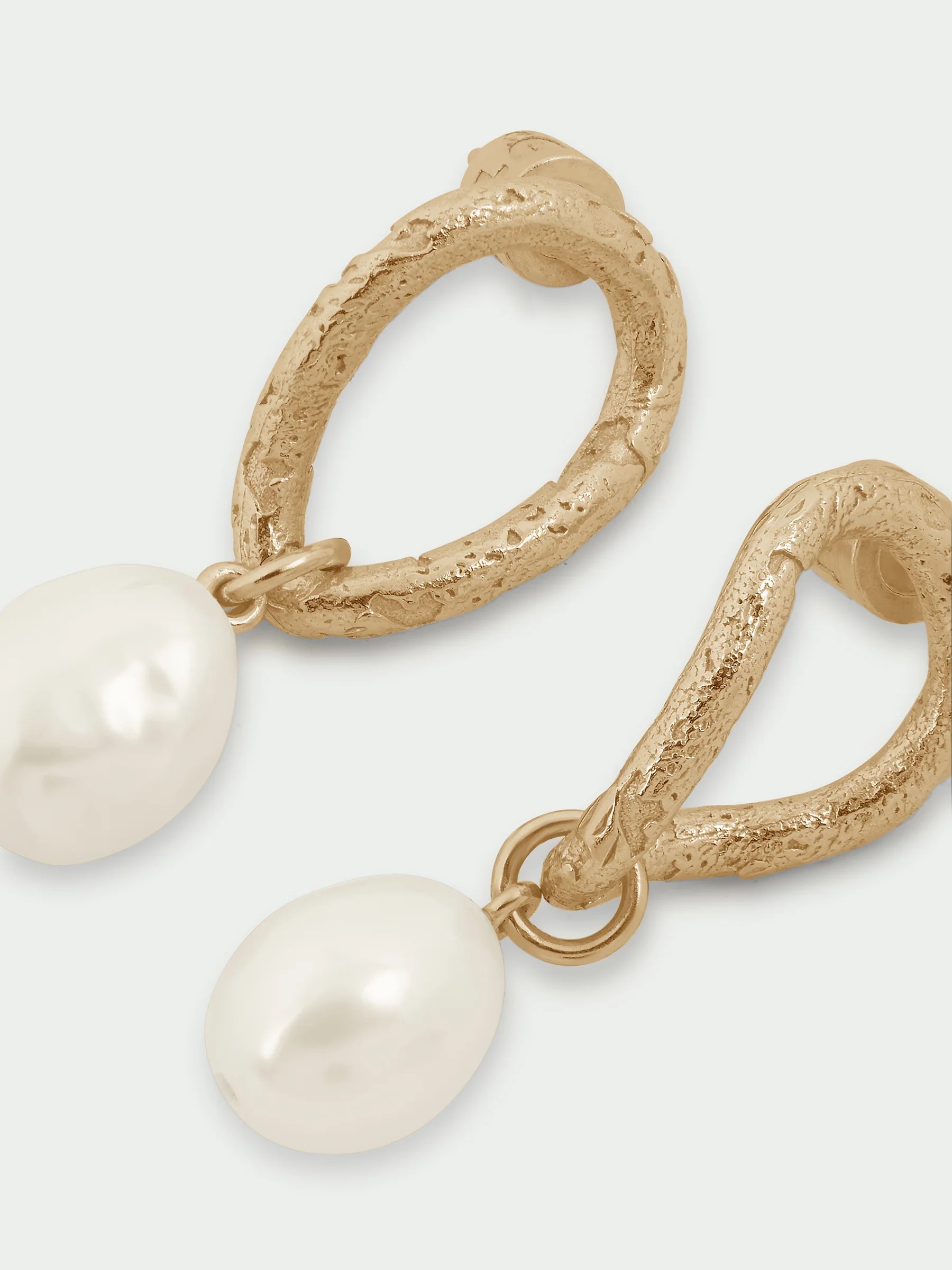 Iris Earrings - Gold