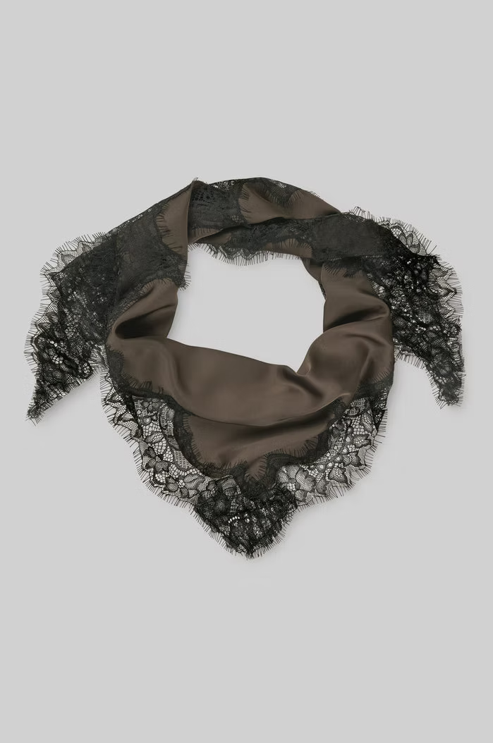 Second Female Lacia Hip Scarf
