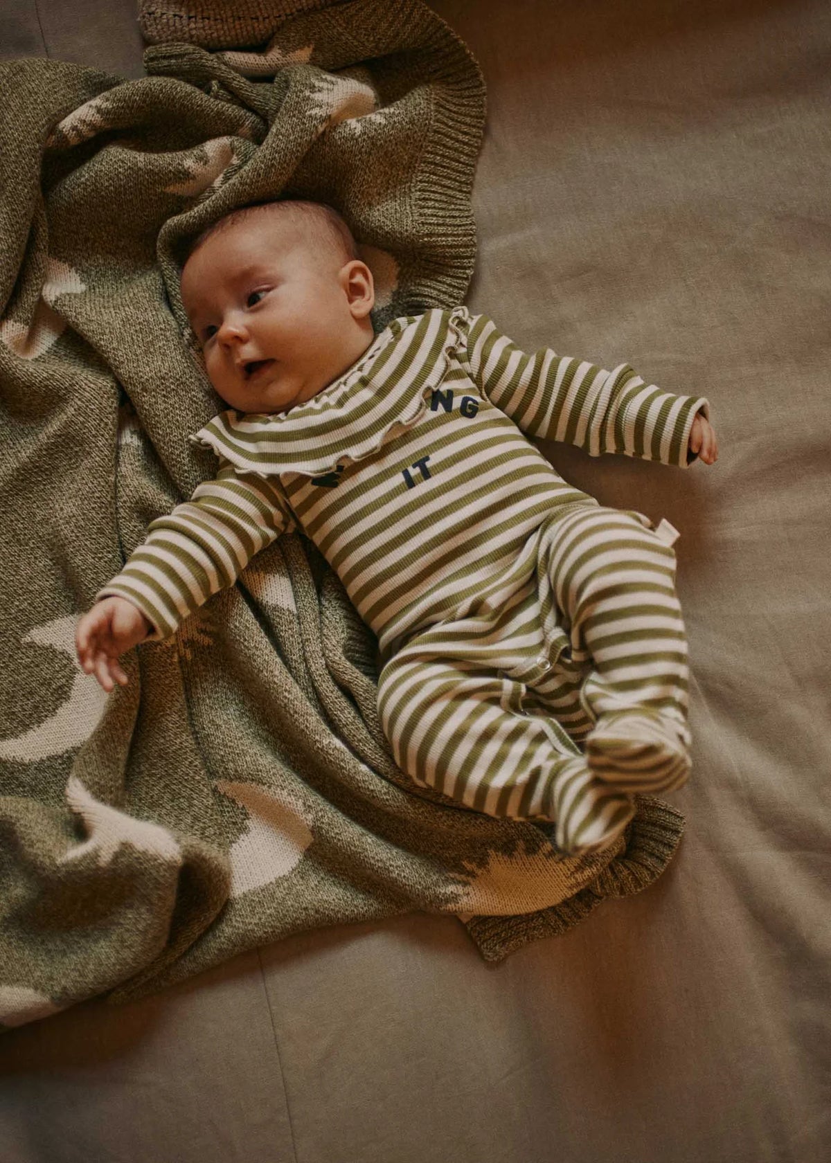 Claude & Co Cosmo Matcha Blanket