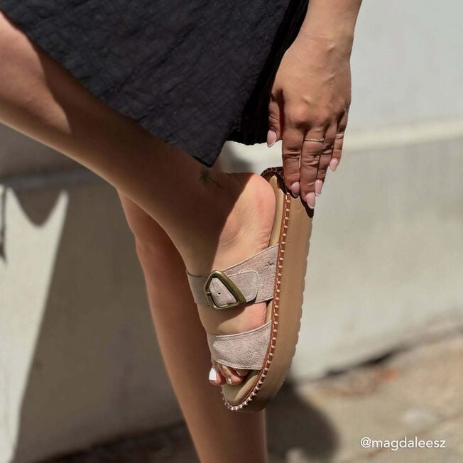 Emu Scarlet Sandal