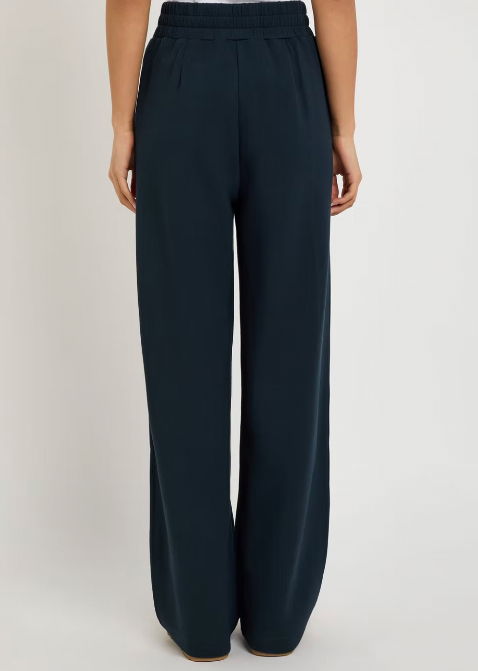 Varley Extra Wide Leg Navy Pant 32”