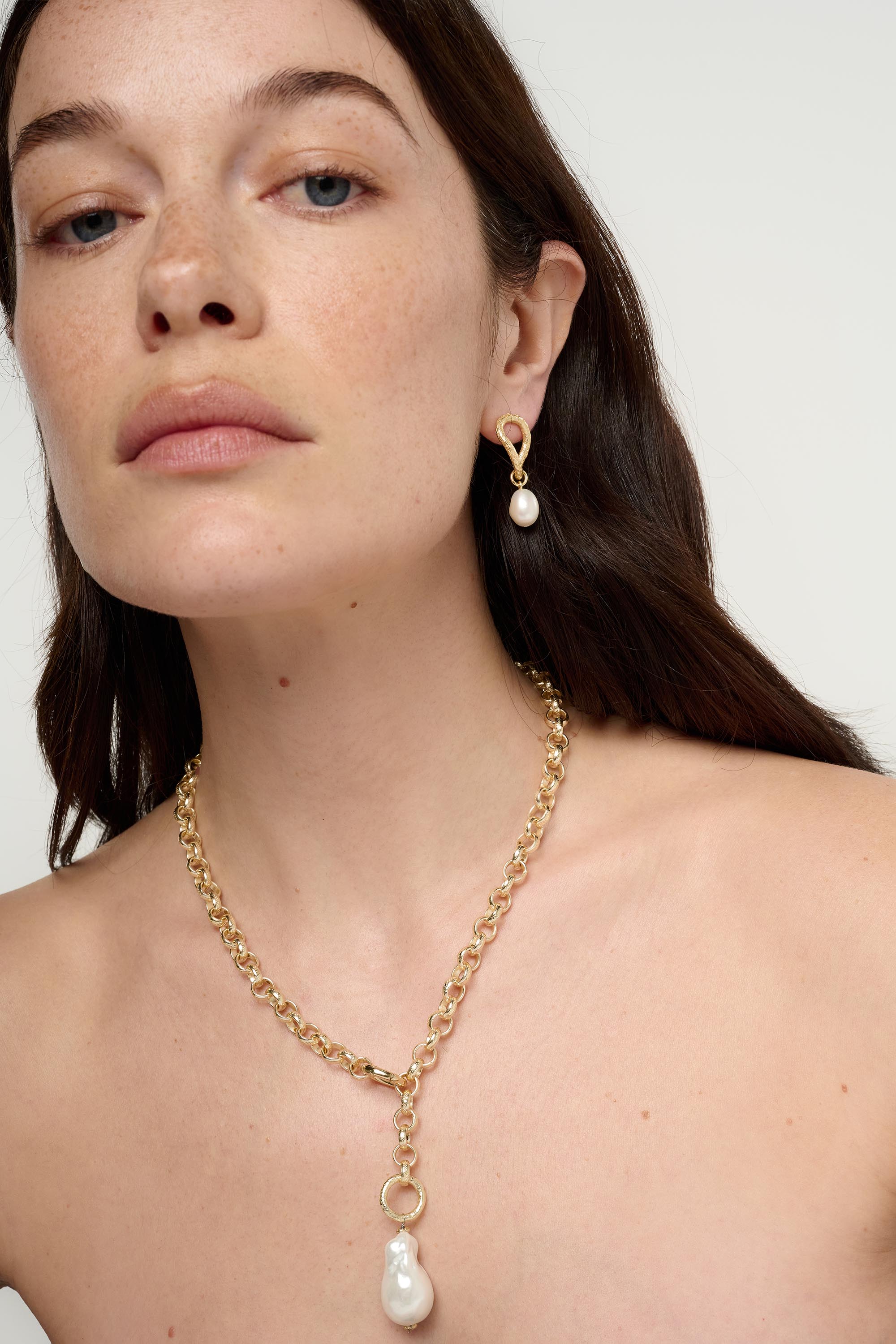 Iris Earrings - Gold
