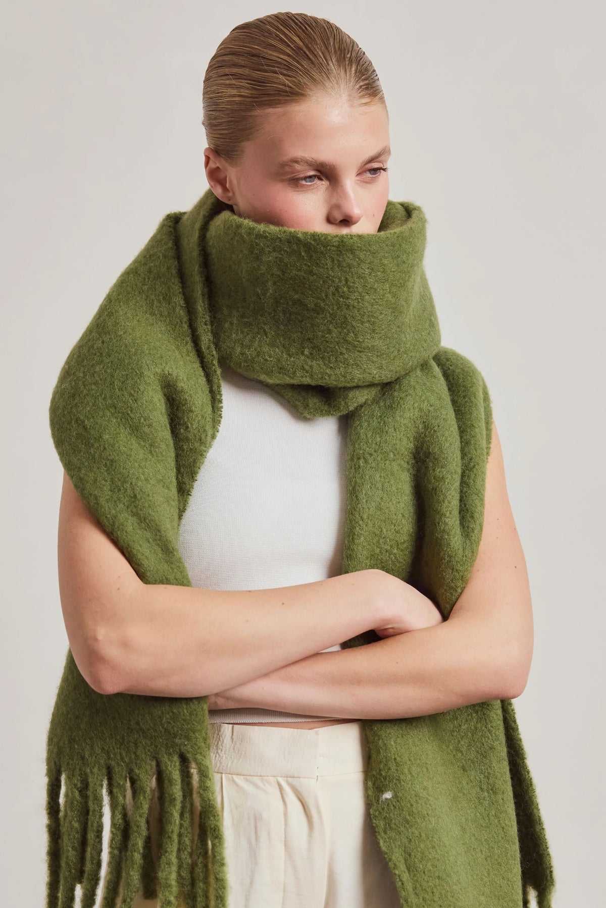 Arctic Fox Cloud Scarf - Dark Fern Green