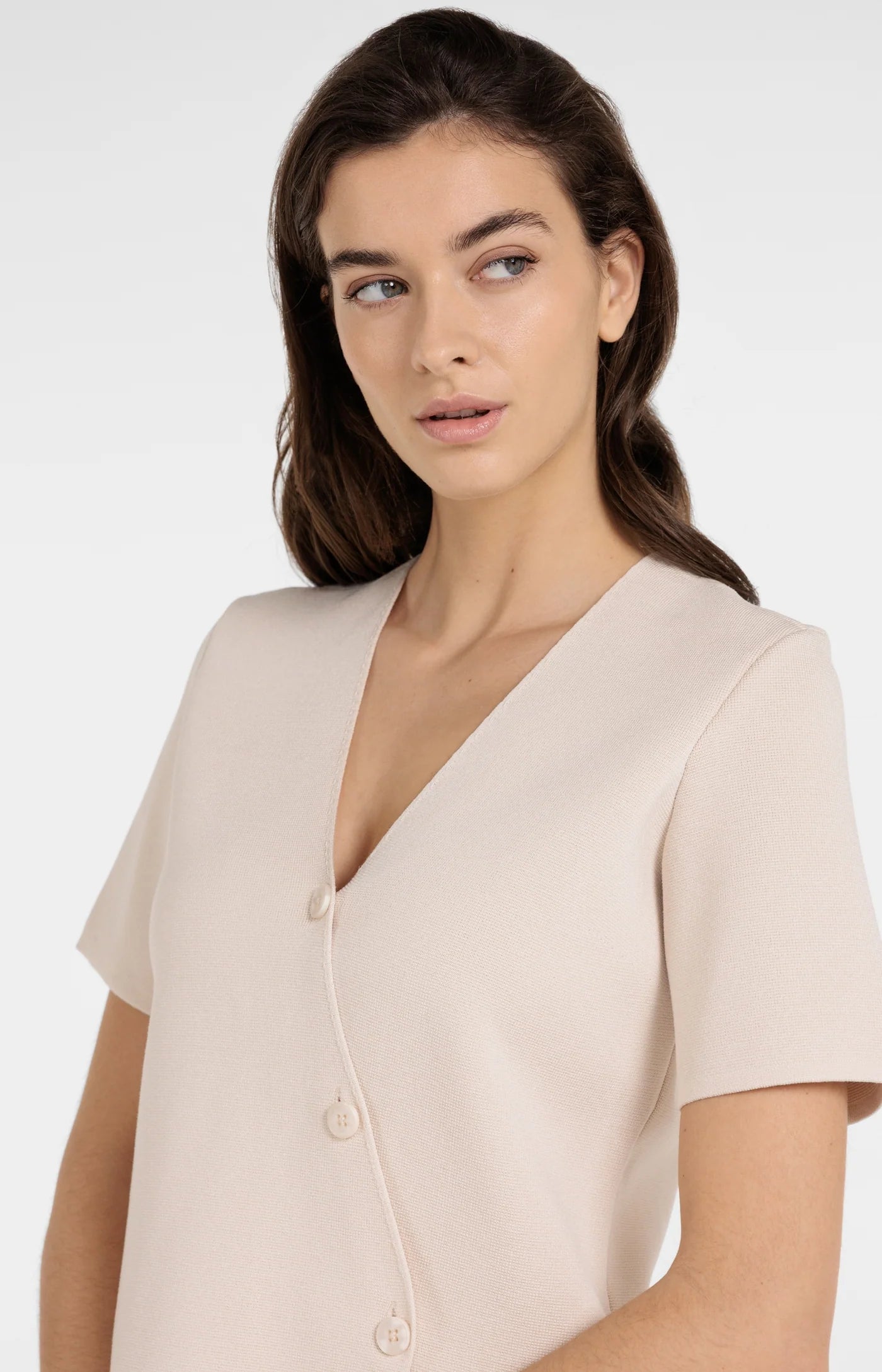 Yaya Creme Fine knitted V-neck button closure