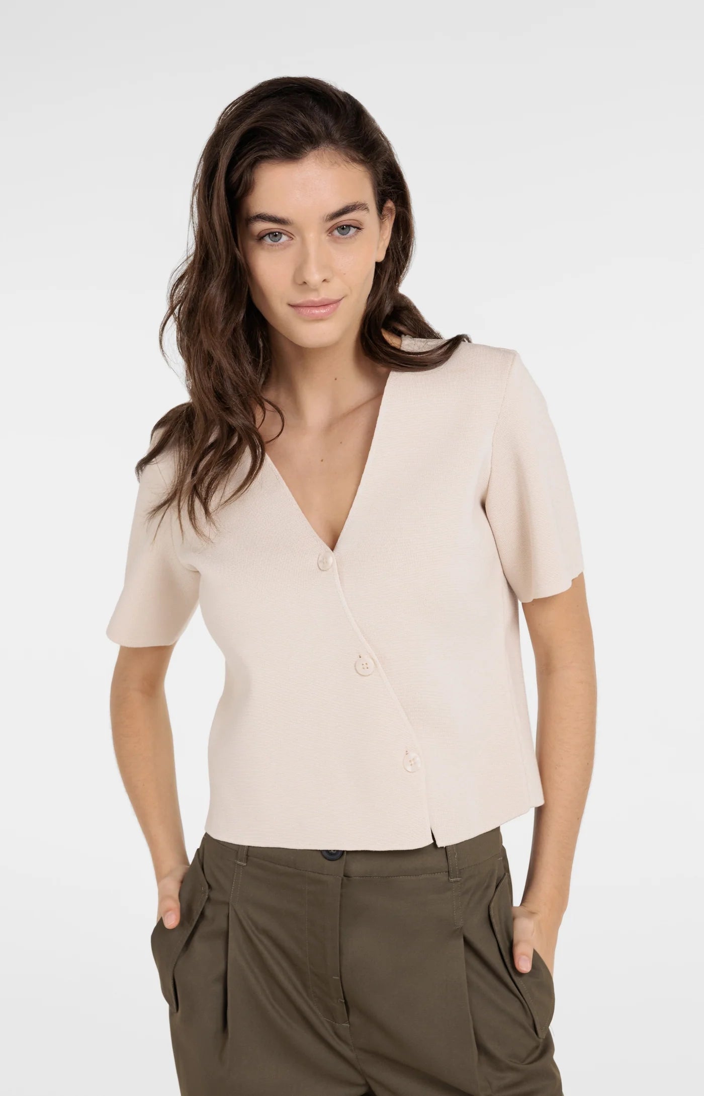 Yaya Creme Fine knitted V-neck button closure