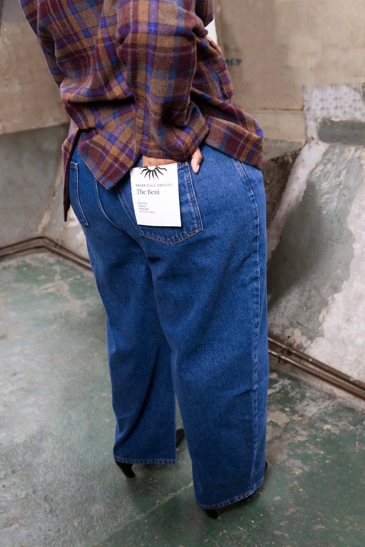 Indigo Beni Barrel Jeans