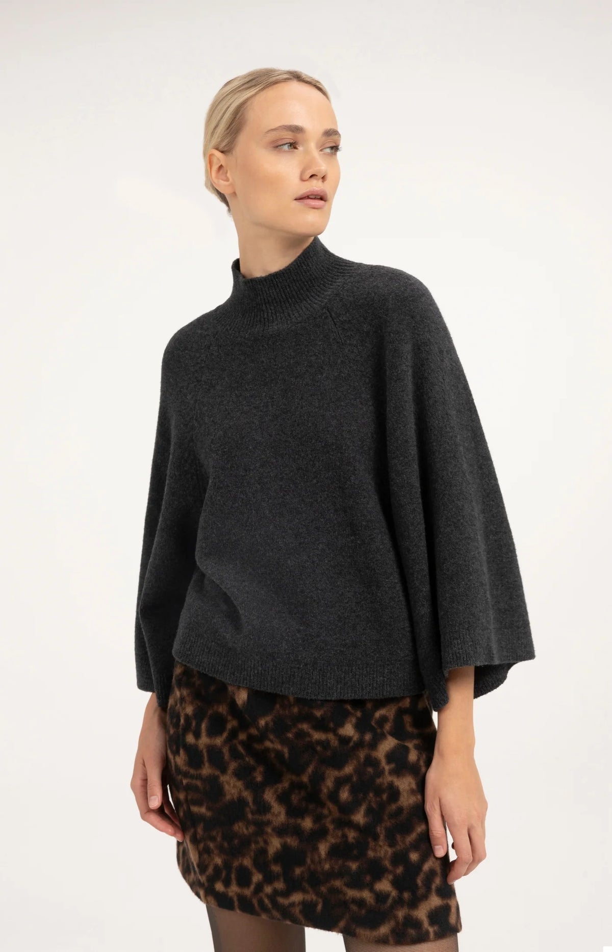 Wide Sleeve Anthracite Sweater