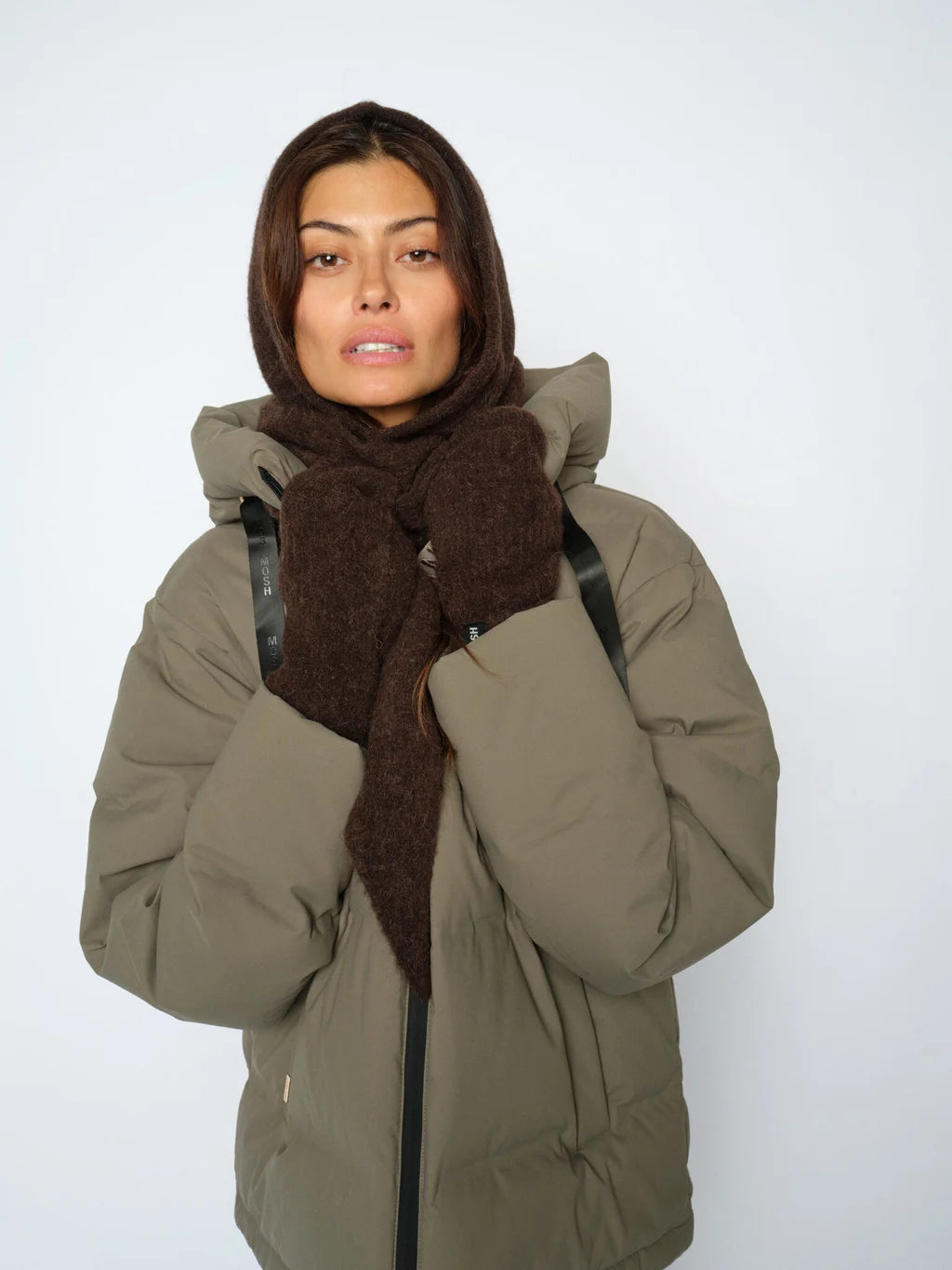 Thora Hooded Scarf Delicioso
