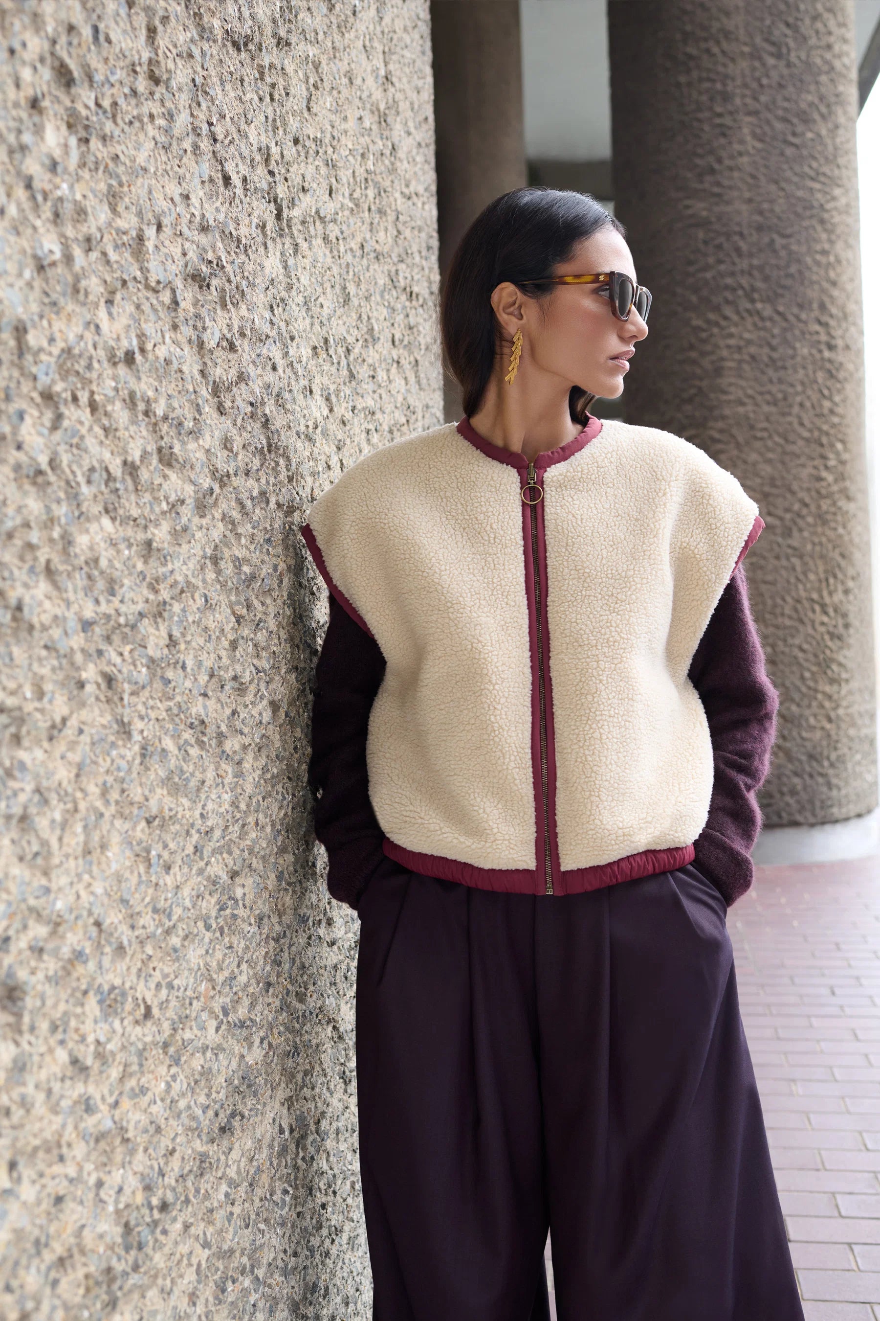 Gio Sleeveless Jacket - Wine