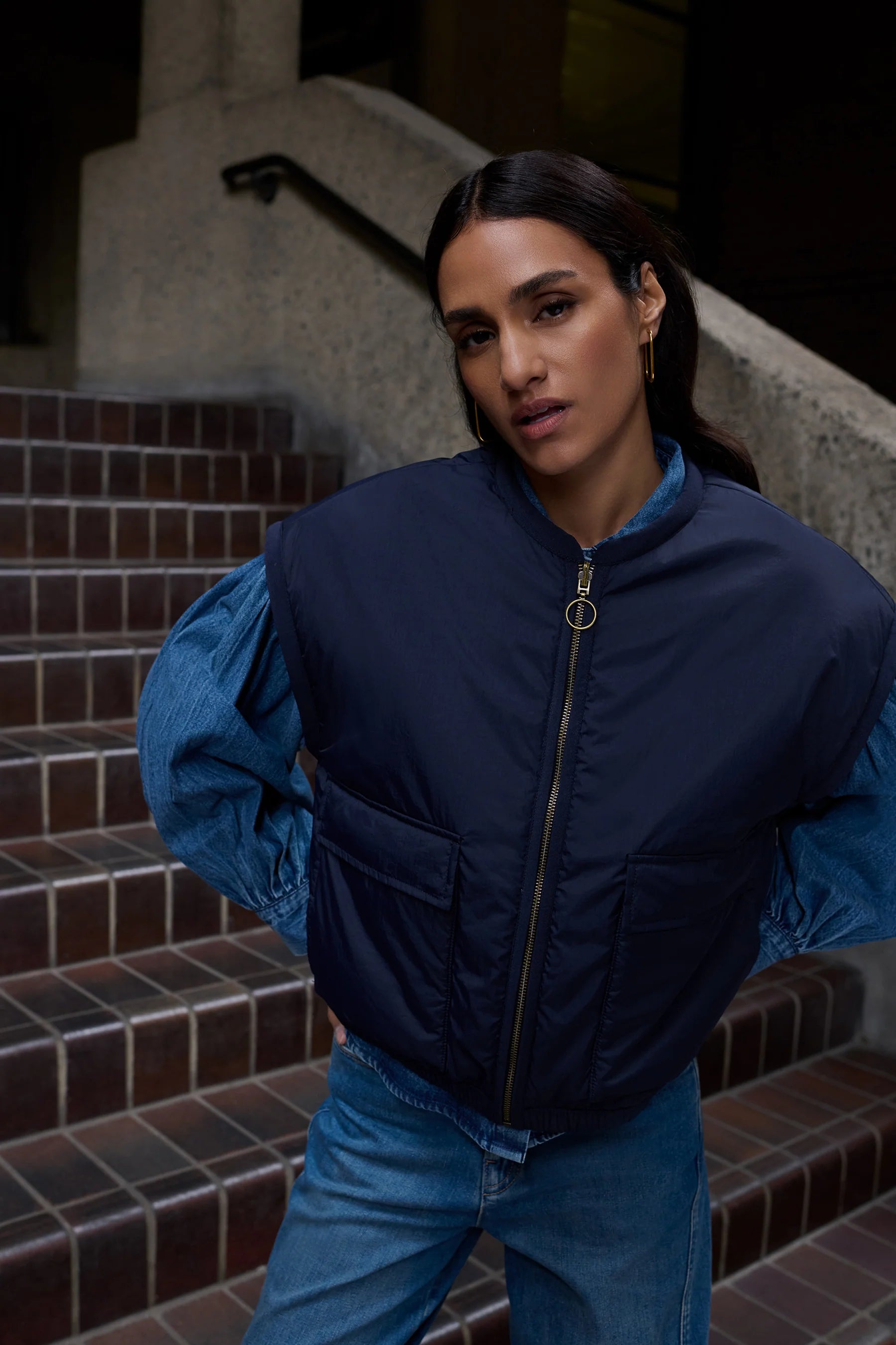 Gio Sleeveless Jacket Midnight