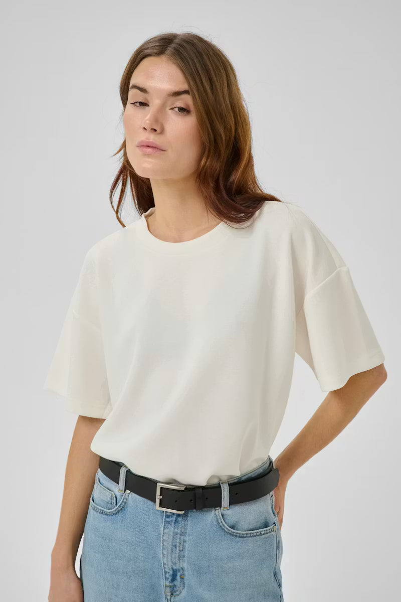 My Essential Wardrobe Helle White Boxy Tee