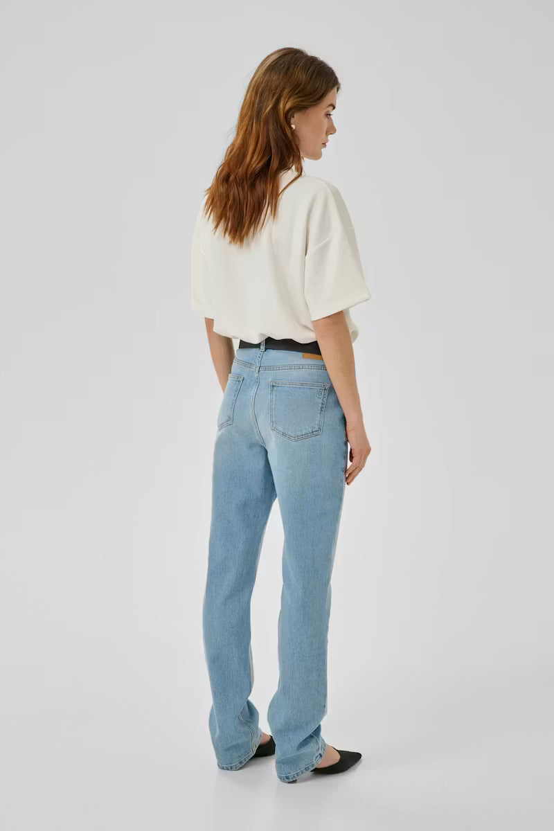 My Essential Wardrobe Helle White Boxy Tee