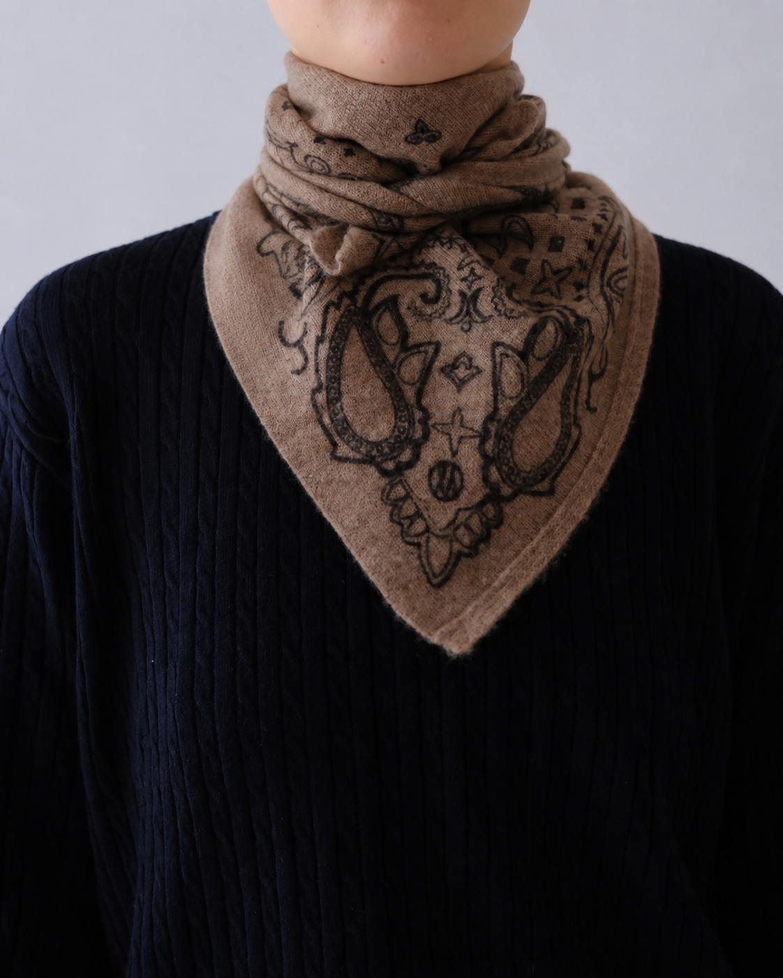 Cashmere Paisley Scarf Greige 65cm