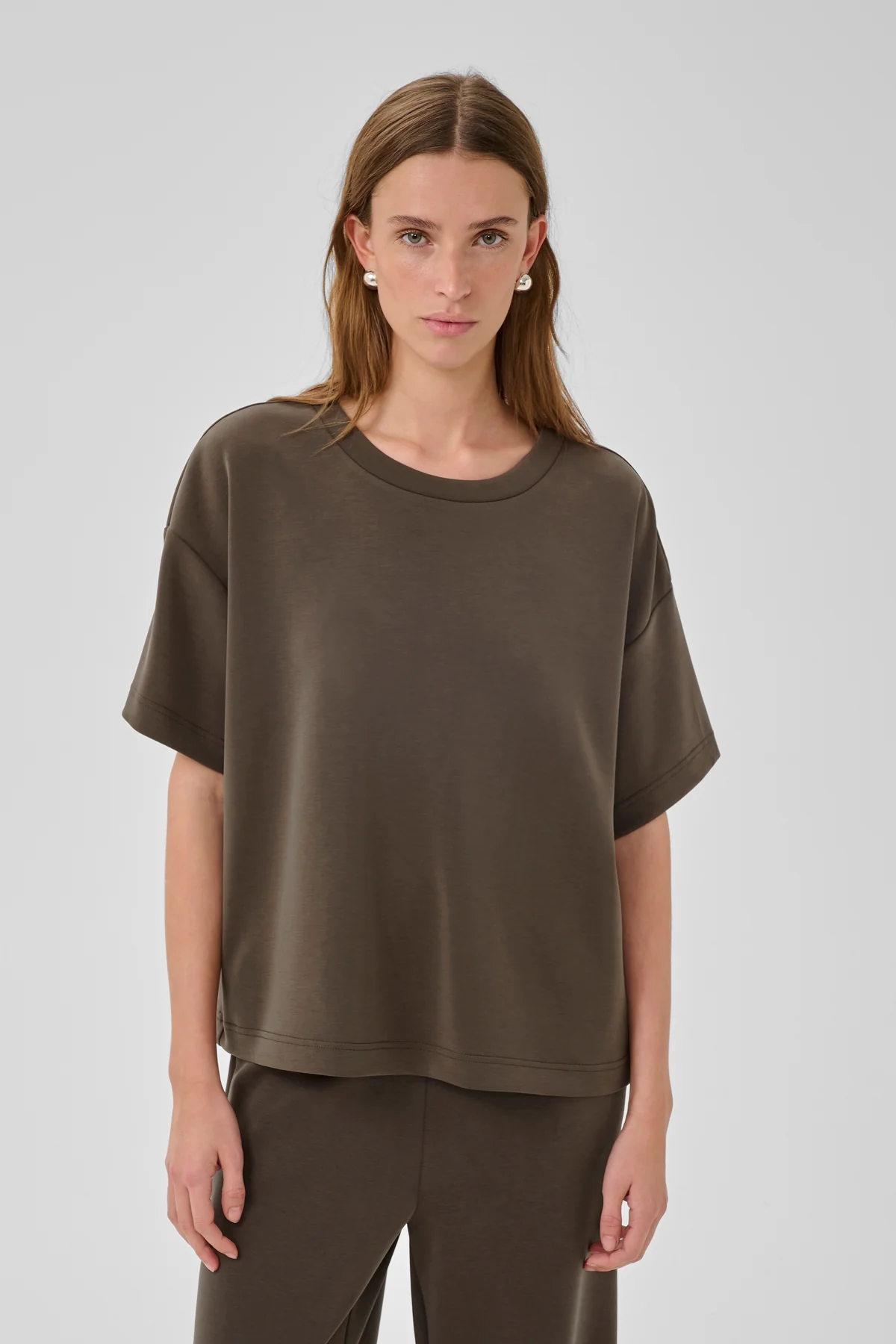 My Essential Wardrobe Helle Brown Boxy Tee