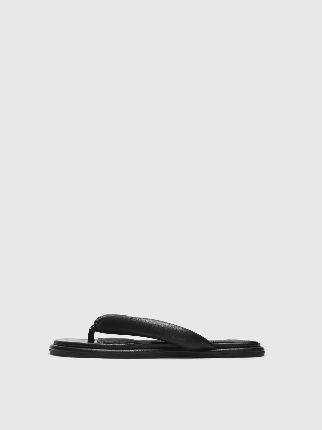 Freja Black Flip Flop