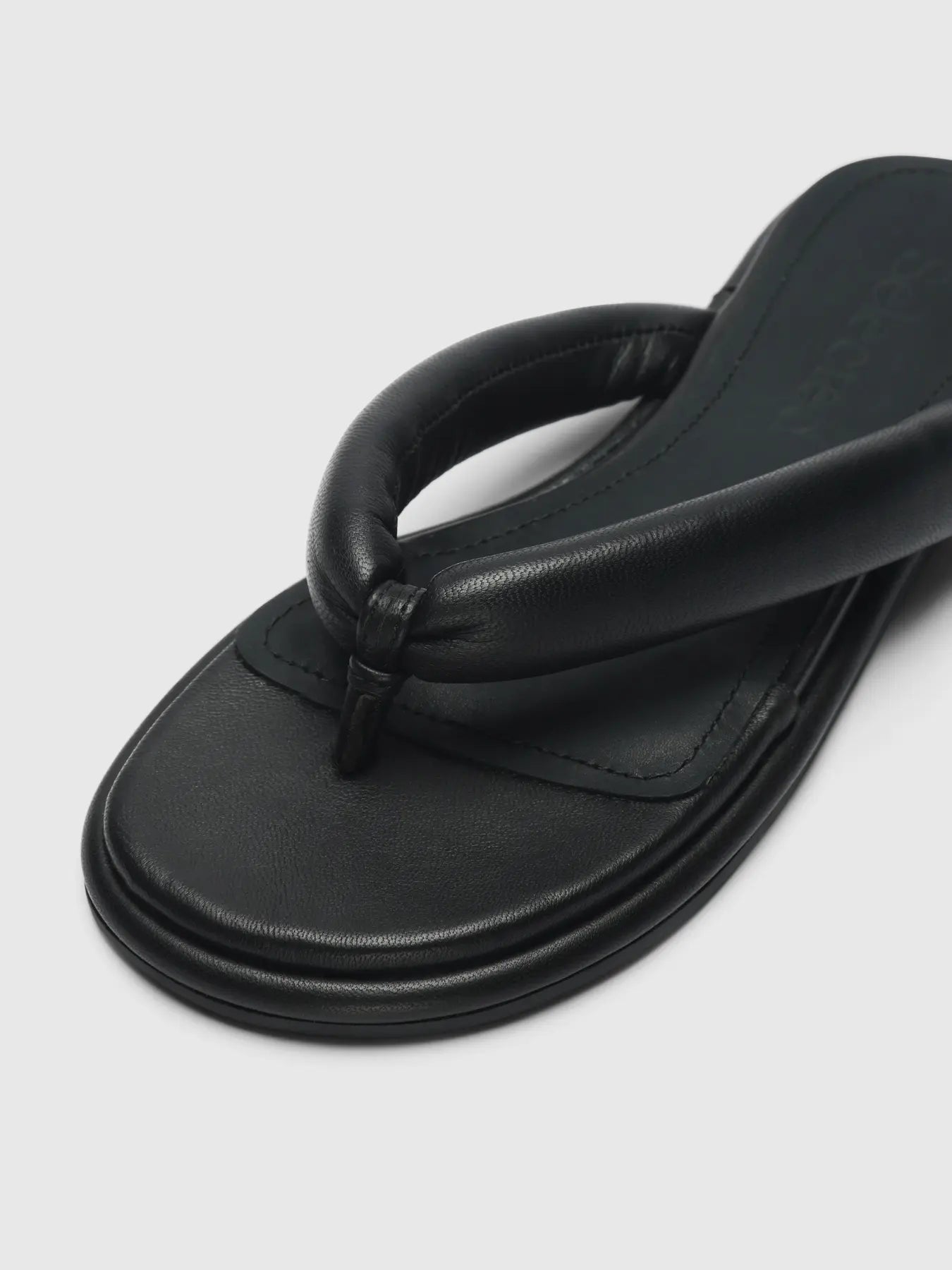 Freja Black Flip Flop