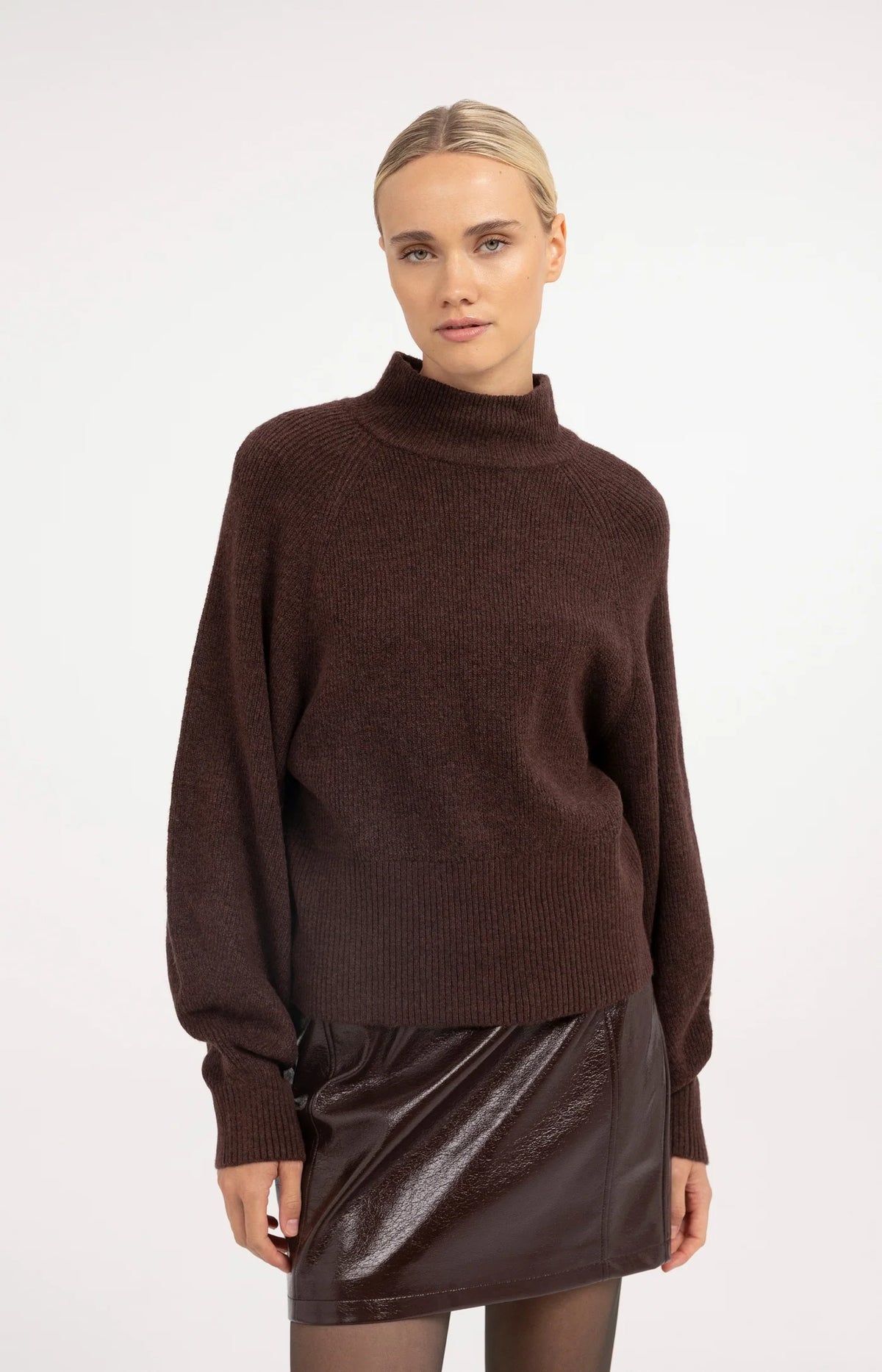 Knitted Turtleneck Sweater Bitter Chocolate